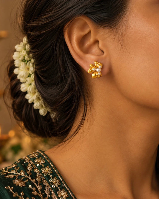 Pankhuri Studs