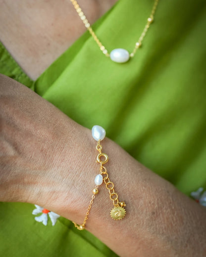 Paired Pearl Bracelet