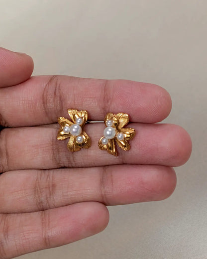 Pankhuri Studs