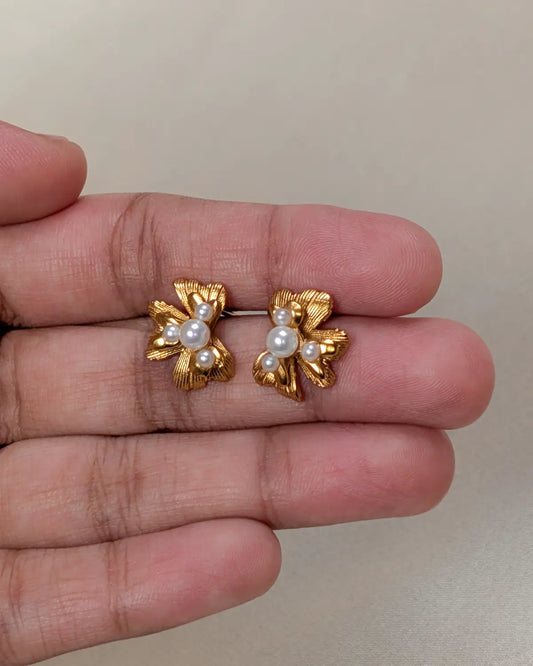 Pankhuri Studs
