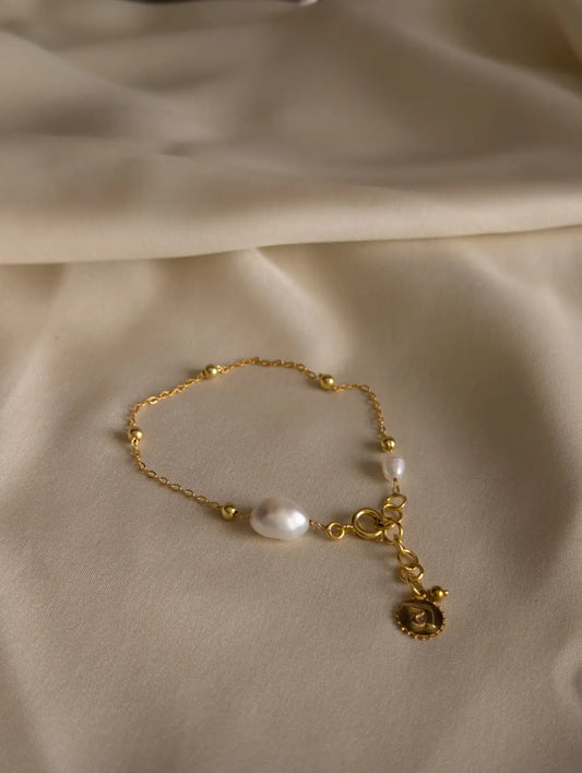 Paired Pearl Bracelet