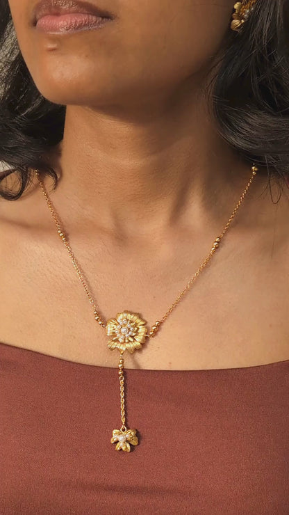 Mumma Bloom Y Necklace